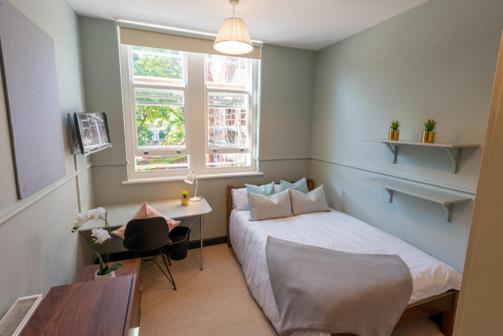 Apartment in Exeter - More