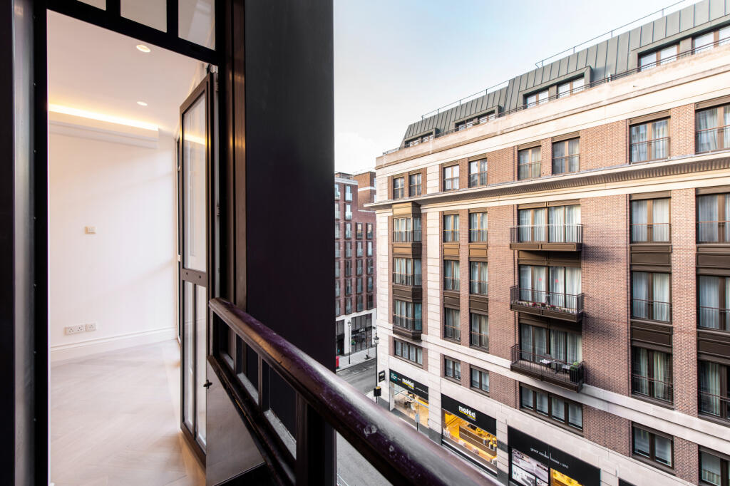 Apartment in London - More