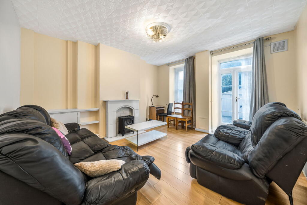Apartment in London - View 3
