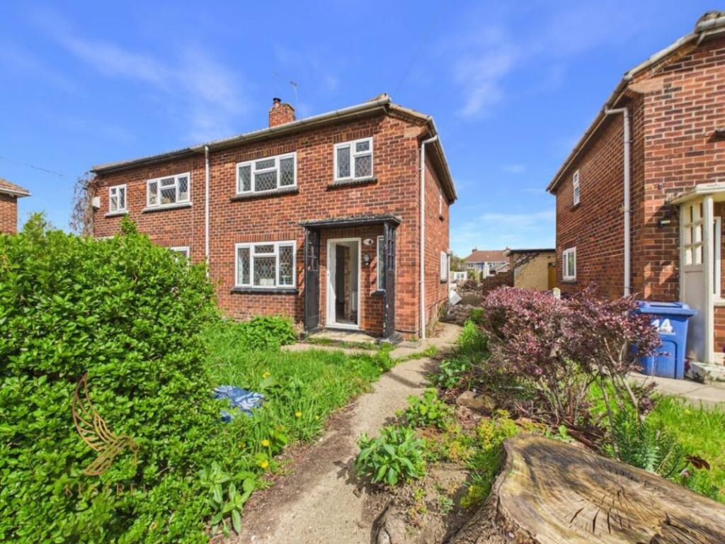 Main image of property: 39 Ansdell Road, Bentley, South Yorkshire, DN5 0ET