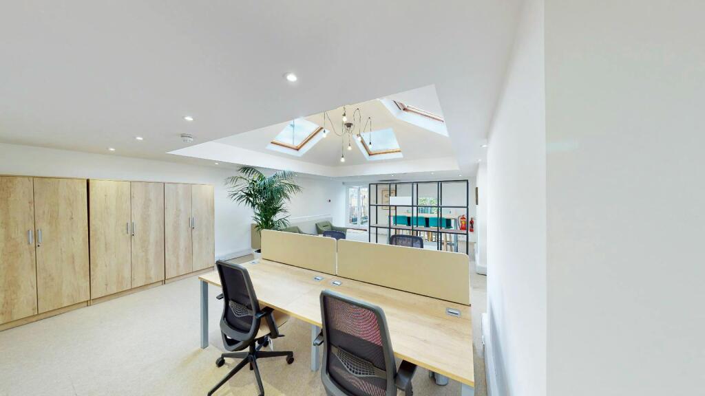 60PembrokeRoad Kensington W8 office to let west London office 4.jpg