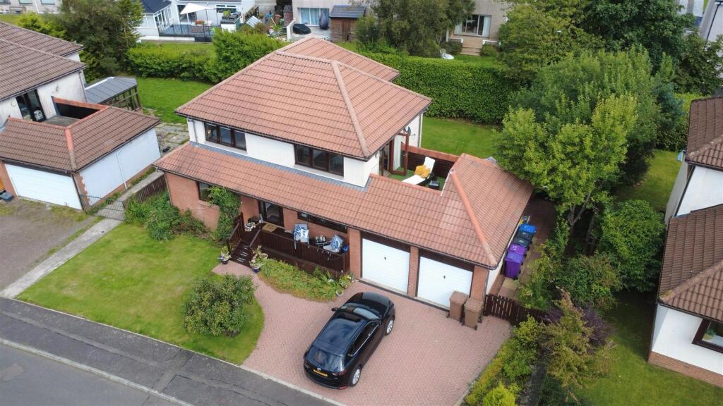 Main image of property: Paddockdyke, Skelmorlie