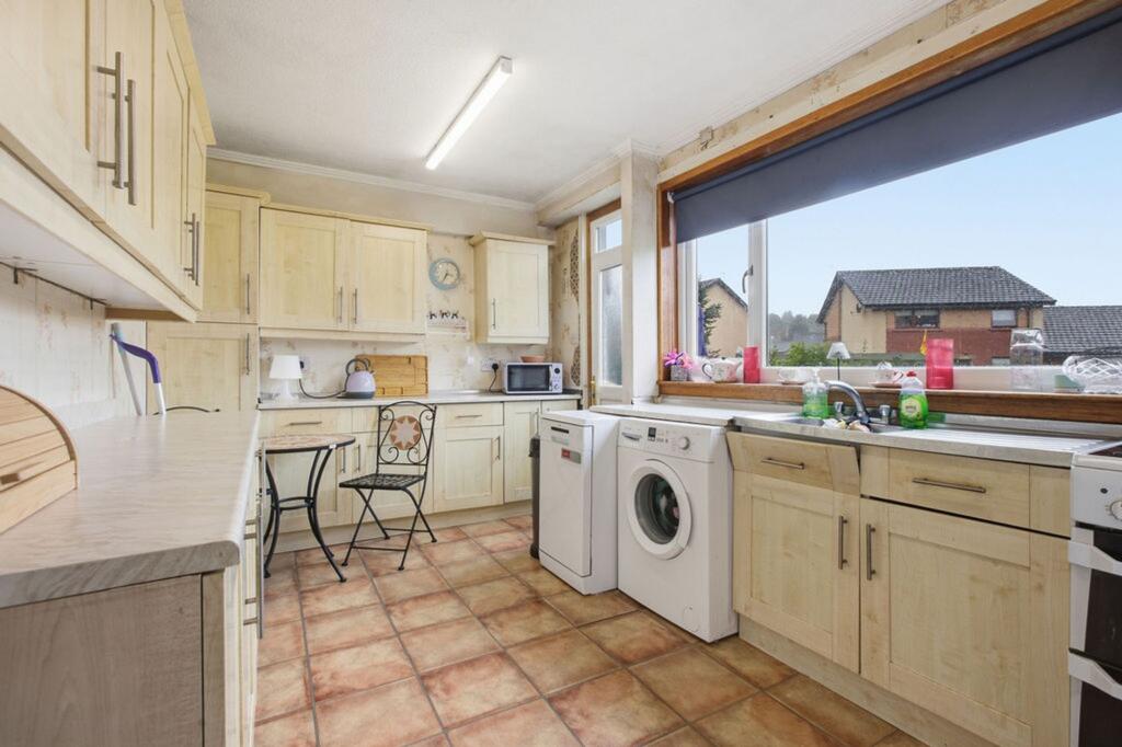 House in Paisley, Renfrewshire - More