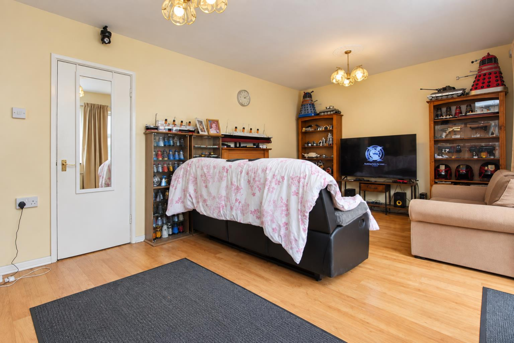 House in Watford - View 4