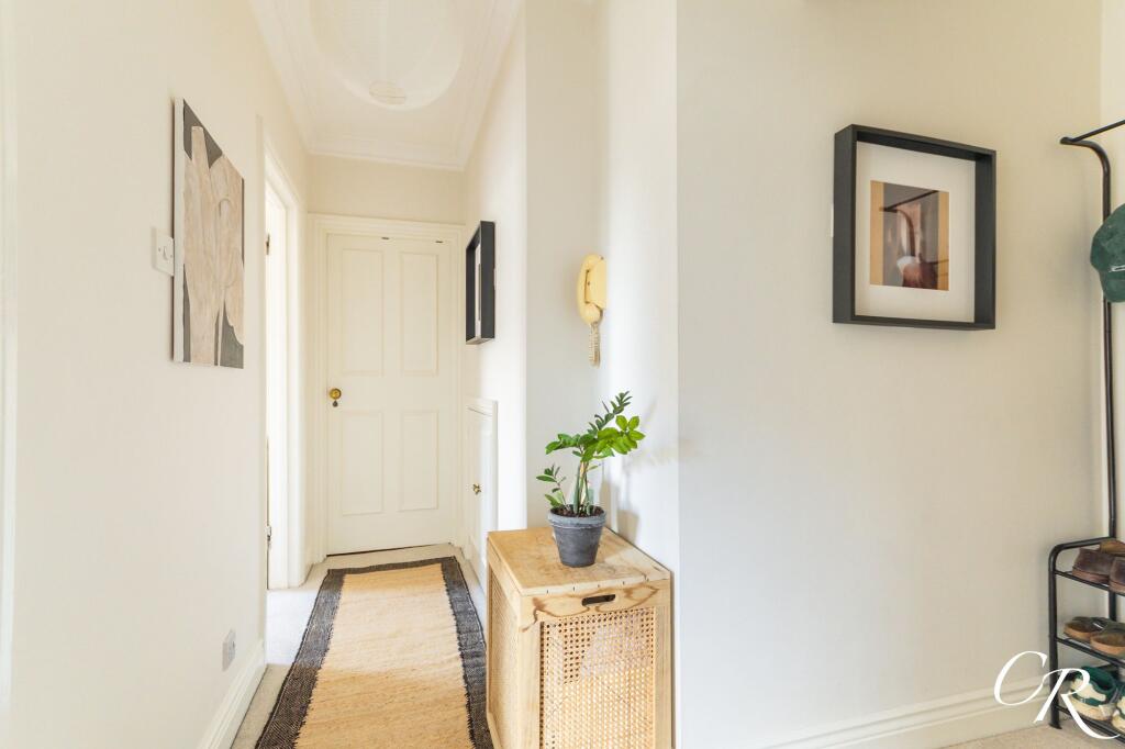 Apartment in Cheltenham, Warden Hill, Montpellier - More