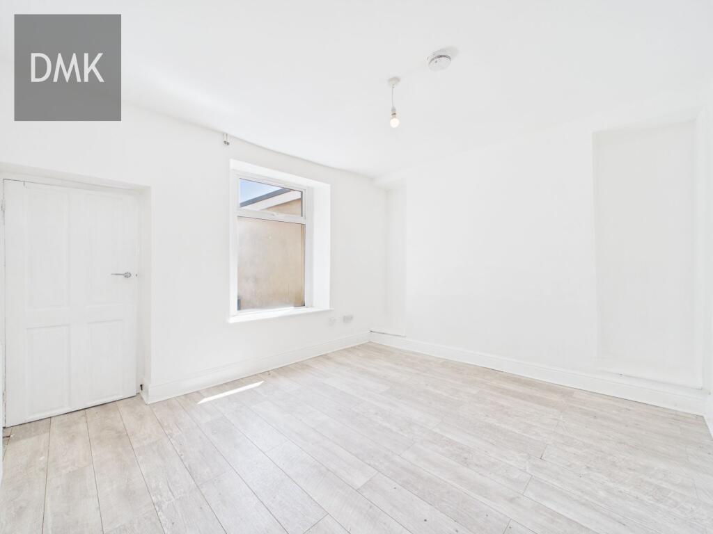 House in Swansea, Landore - More