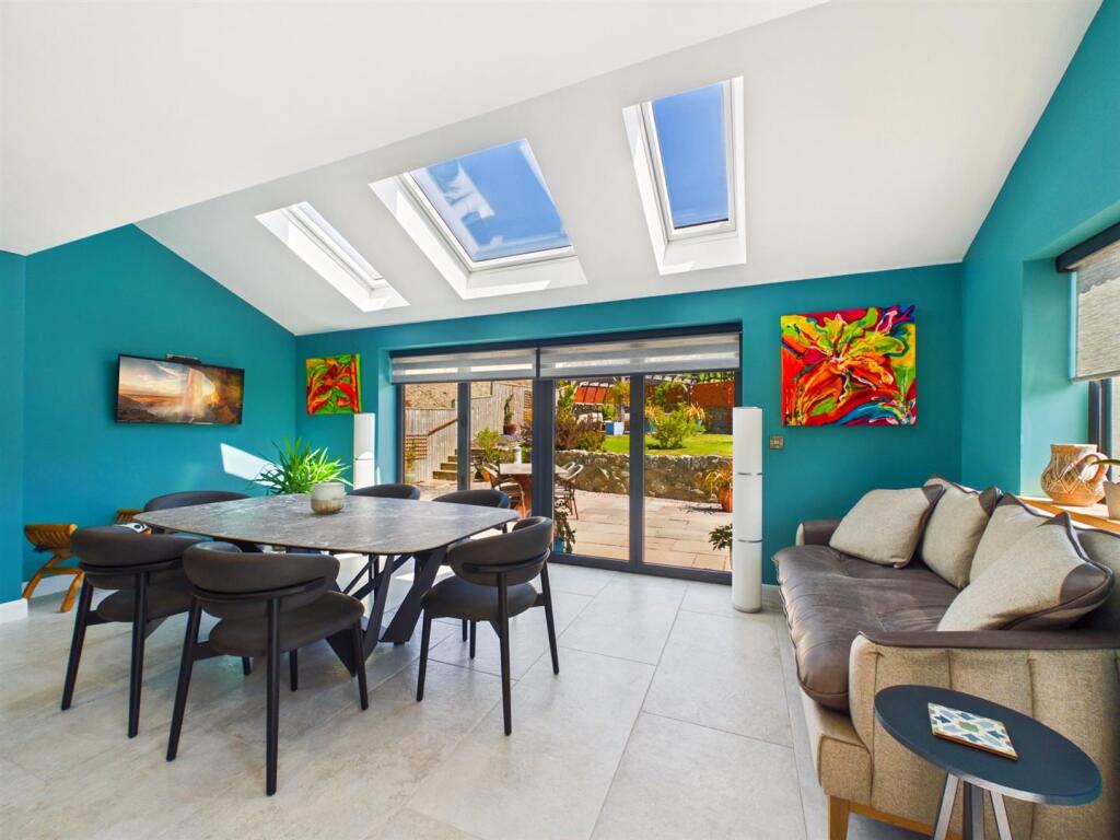 7 Maes Derw, Llanrhaeadr Ym Mochnant, Oswestry photo 3