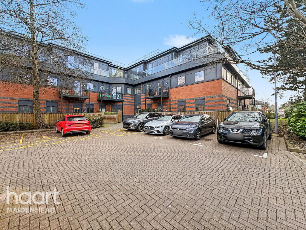 Main image of property: Clivemount Road, Maidenhead