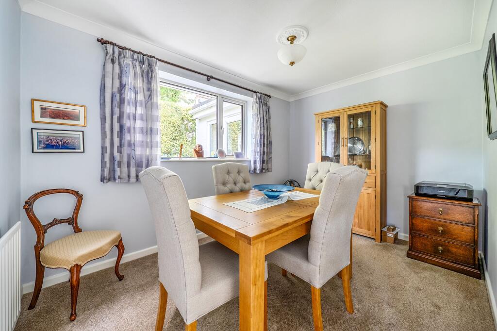 House in Hart, Odiham - View 4