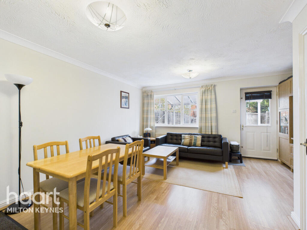 Easby Grove, Milton Keynes photo 4