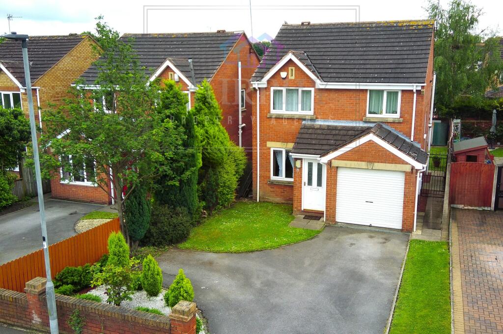 3-bed detached on Ladybalk Lane, Pontefract, £247,000