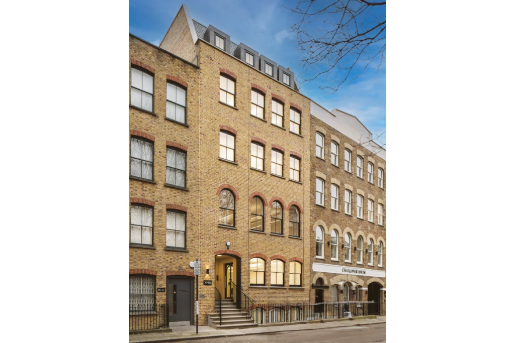18 Clerkenwell Close