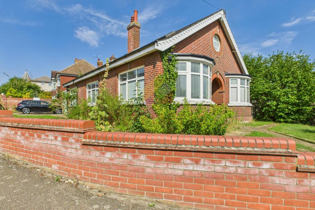 4-bed detached on Inglis Road, Lexden. Colchester, £695,000