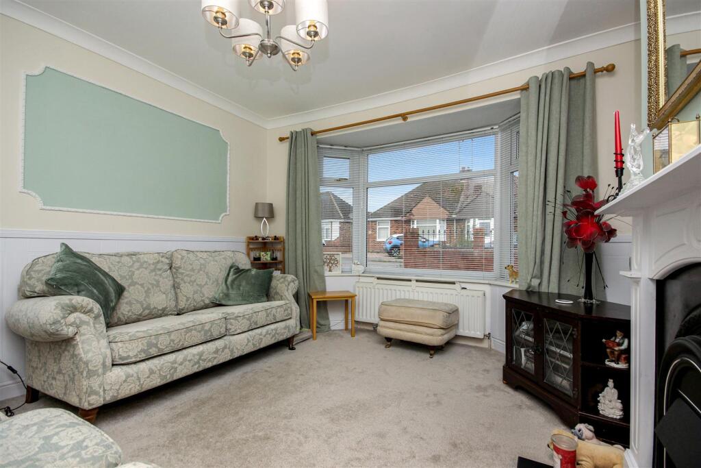 NN10, St. Margarets Avenue, Rushden photo 3