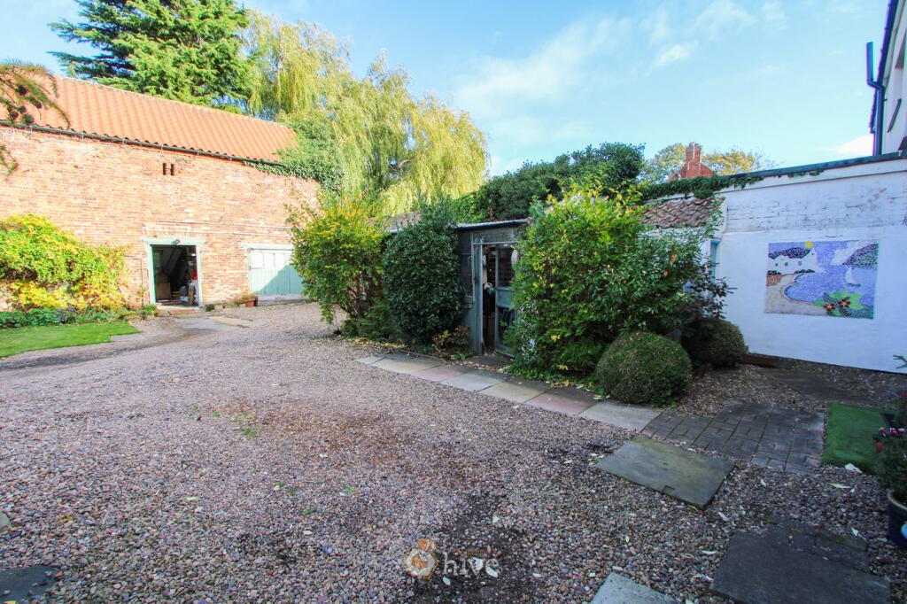 High Street, Hatfield, Doncaster, DN7 photo 3