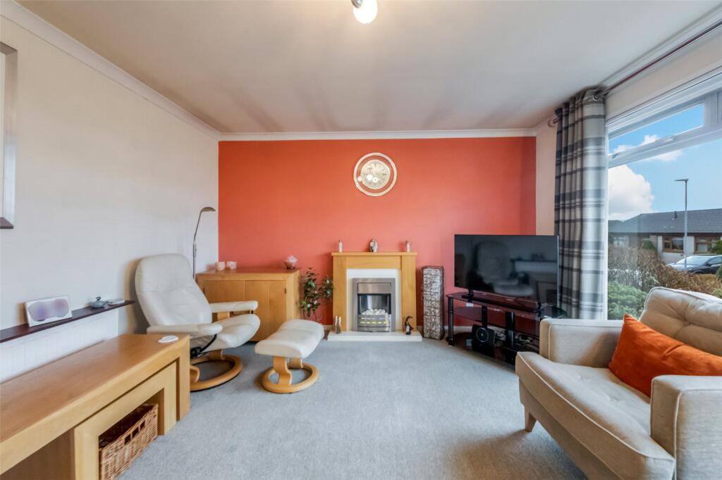 "Johnshaven", 8 Tullich Terrace, Tillicoultry, FK13 photo 3