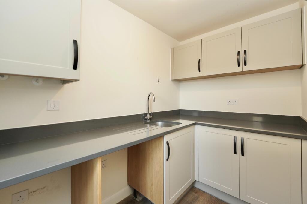 Turnpike Close, Needingworth, St. Ives, Cambridgeshire, PE27 photo 5