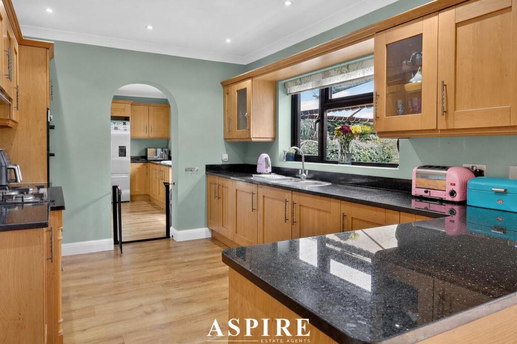 House in Southend-on-Sea - View 4