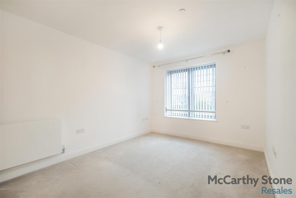 Additional image 14 of Great North Road, Hatfield