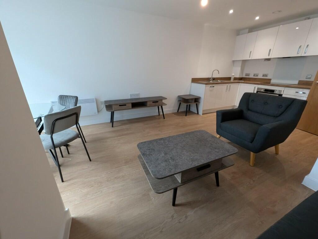 Main image of property: Furness Quay, Manchester, Greater Manchester, M50