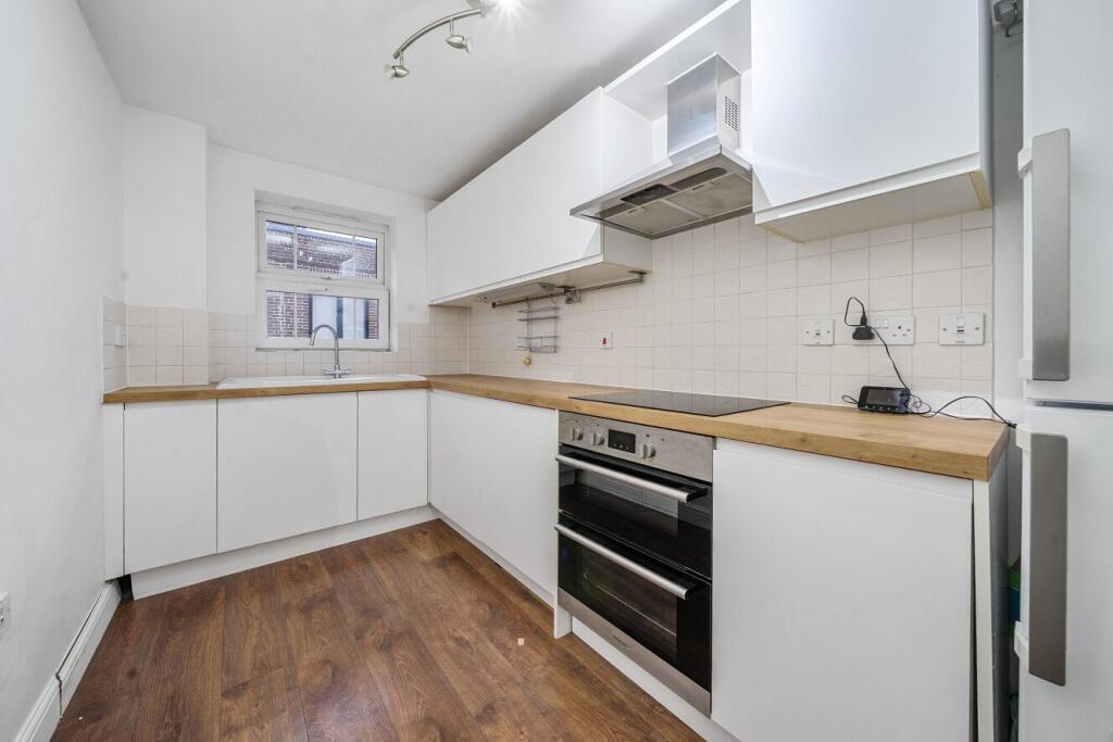 Apartment in London, London Borough of Bromley - View 3
