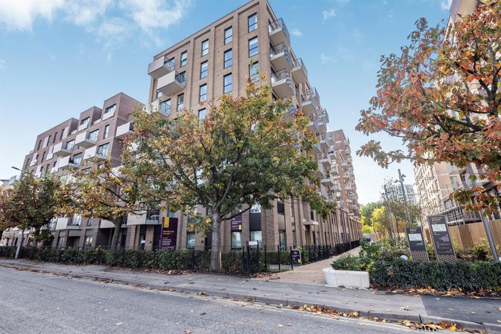 Main image of property: Carraway Street, Reading, RG1