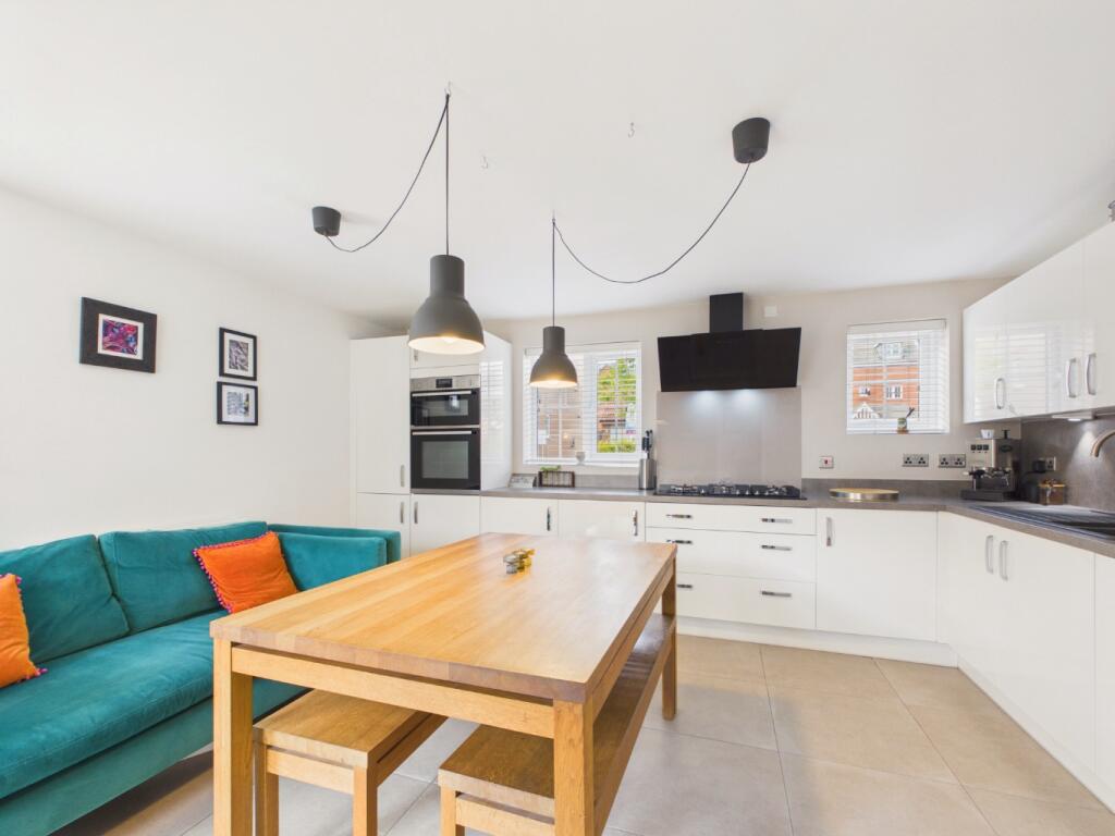 House in Hull, Woodmansey - More