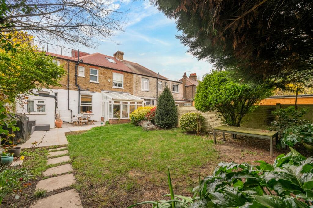 Lower Richmond Road, 
Palewell, SW14 - View 5