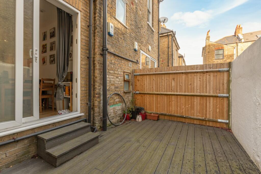 Apartment in London - View 4