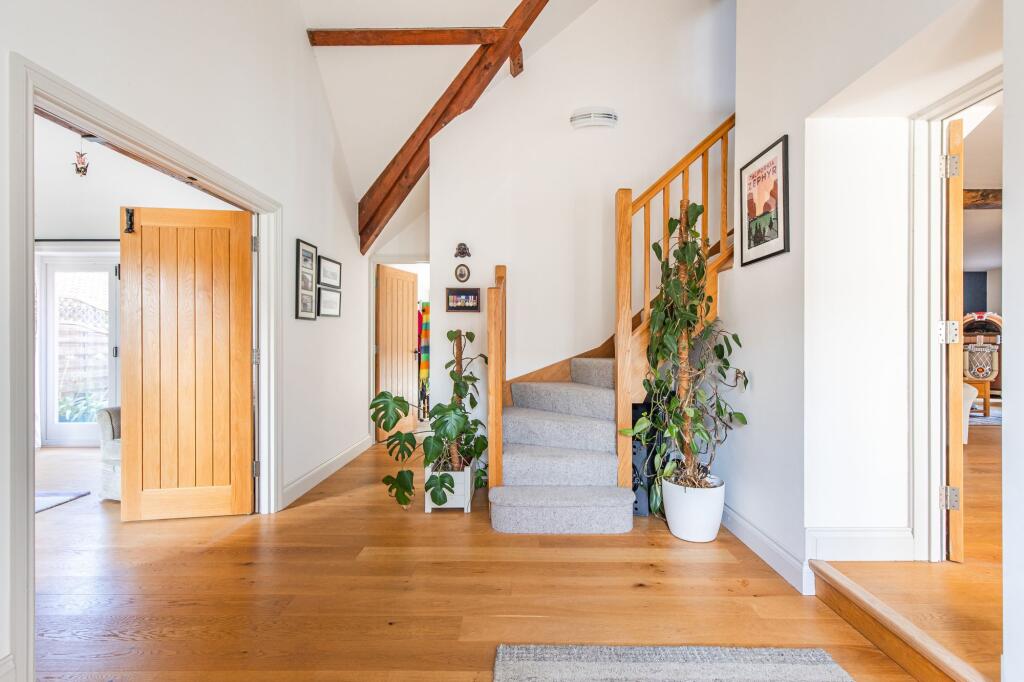 Idyllic Barn Conversion in Worstead photo 2