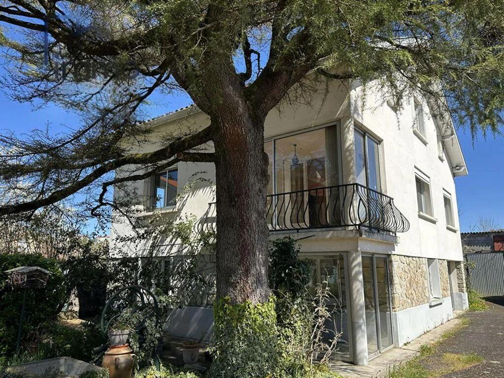 Main image of property: Five bedroom house in calme area of Villefranche-de-Rouergue