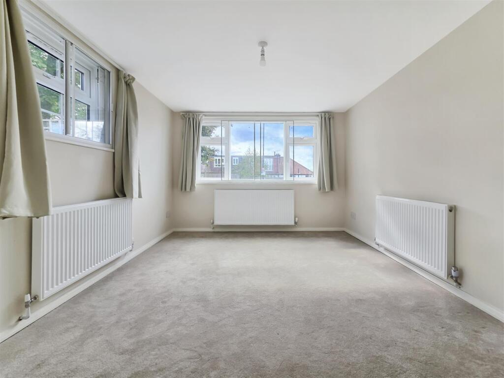 House in London - View 2