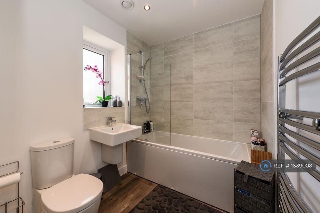 Apartment in Dartford, Ebbsfleet Green, Ebbsfleet Valley - View 2