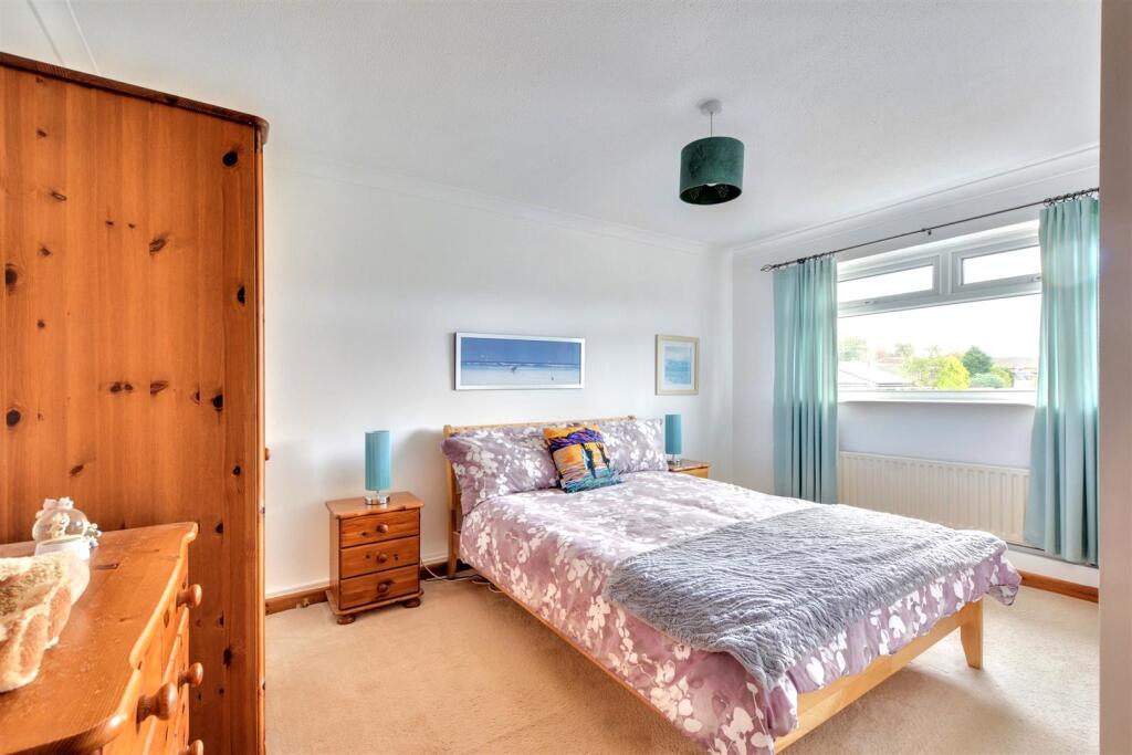 House in Nottingham, Top Valley - More