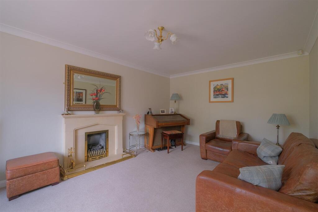 Ridge Lea, Brighouse photo 4