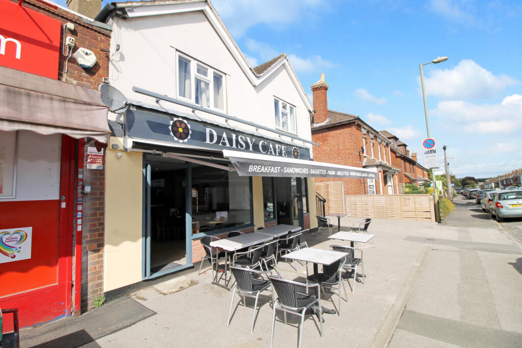 Main image of property: 86 Queens Road, Queens Road, Hampshire, GU14
