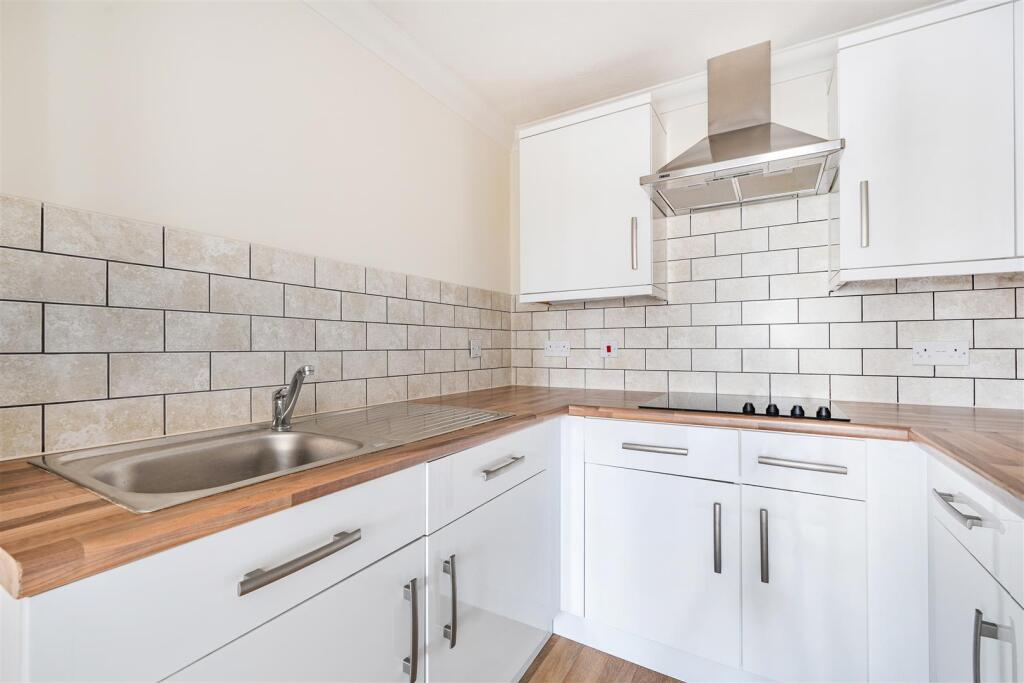Apartment in Canterbury, St. Stephen's - More
