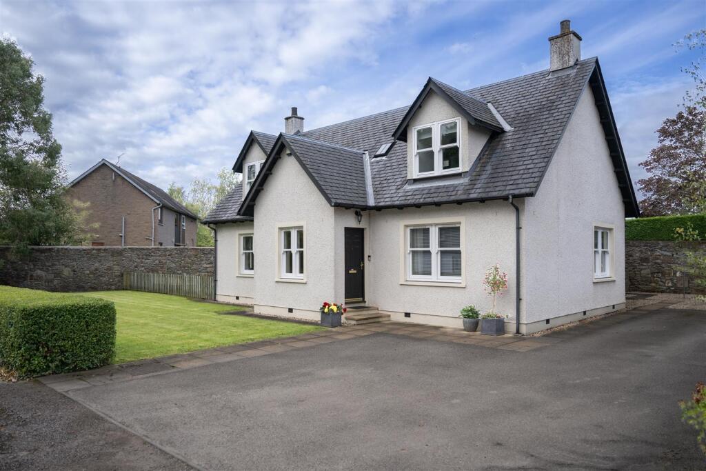 16 Culcabock Road, Inverness, IV2 3XQ photo 2