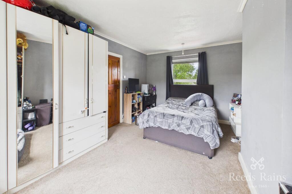 Wheatfield Crescent, Sheffield, S5 photo 4