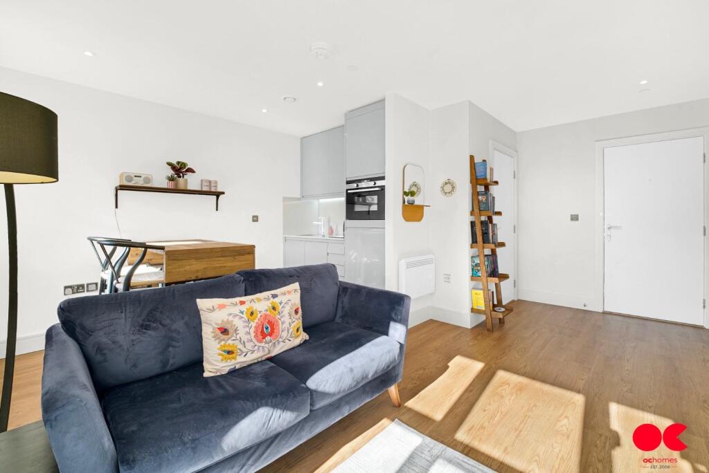 Apartment in London - More