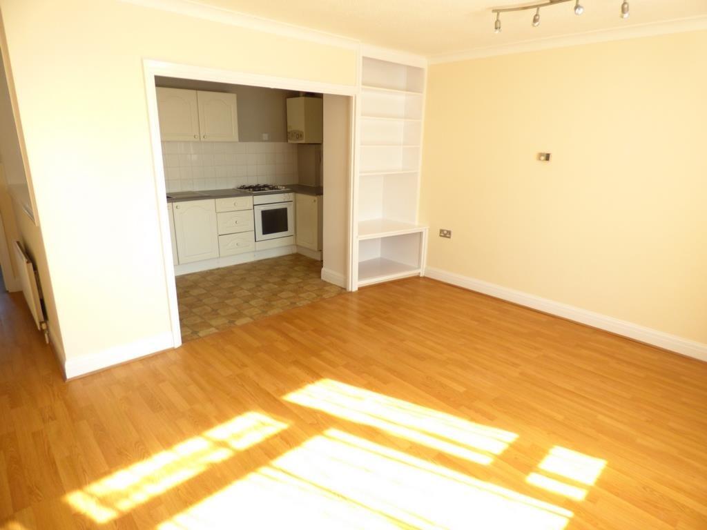Apartment in Belvedere, Lessness Heath - View 3