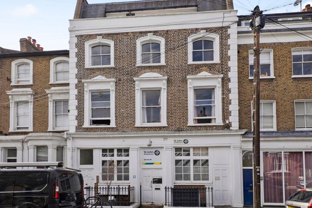 Apartment in London, Hammersmith - View 2
