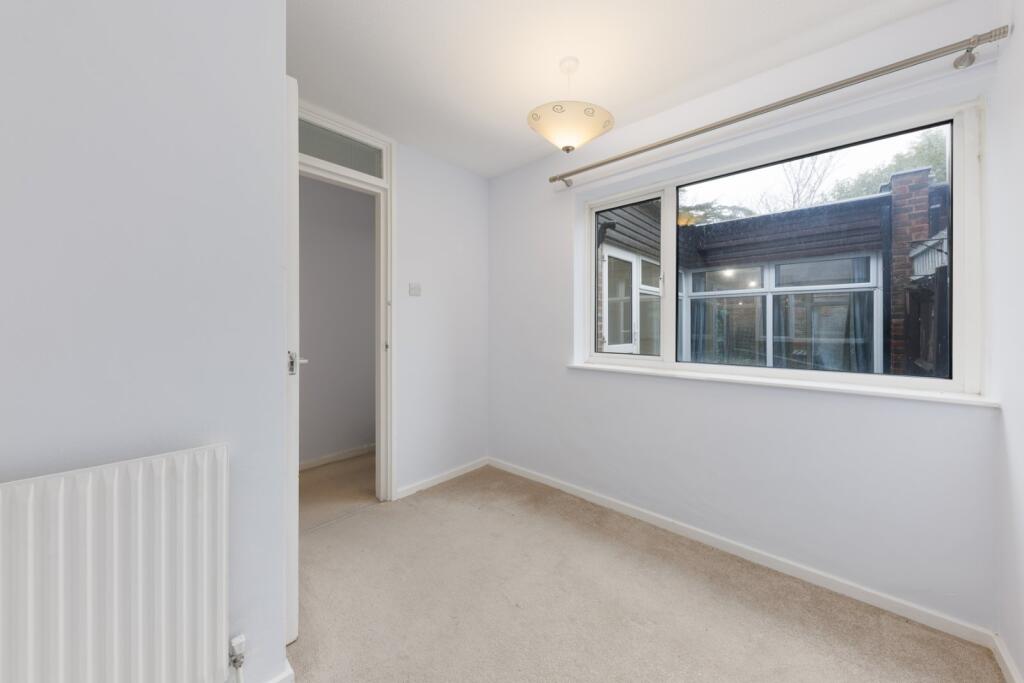 Galgate Close, 
Wimbledon Common, SW19 - View 5