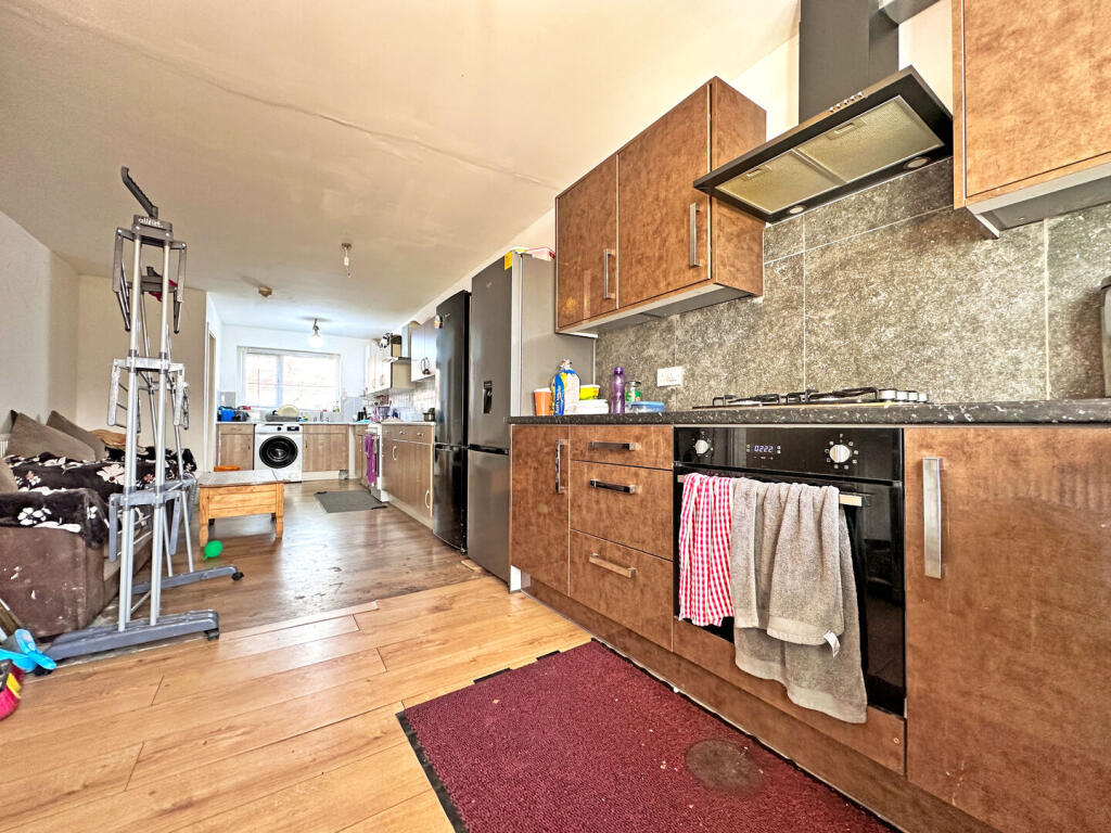 House in Sandwell, West Midlands - View 4