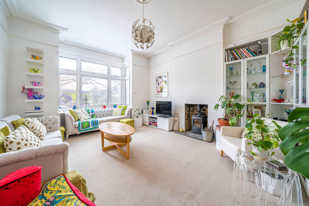 House in Shepperton, Surrey - View 5