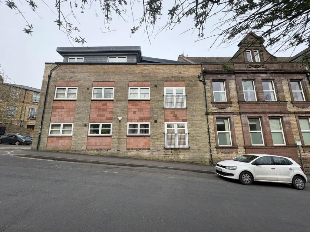 2-bed flat on Rise Lane House, 15 Rise Lane, Todmorden, Lancashire, OL14 7AA, £85,000