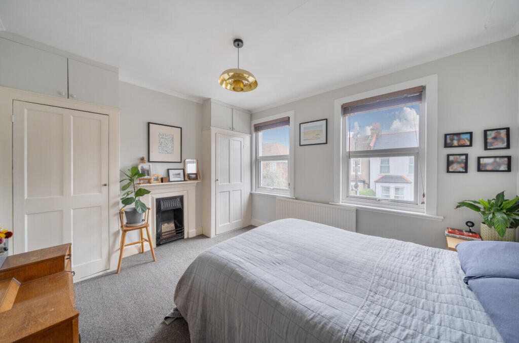 House in London - View 3