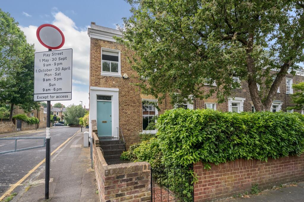 Main image of property: Ashburnham Place London SE10