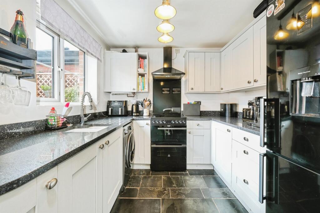 House in Hereford, Herefordshire - More