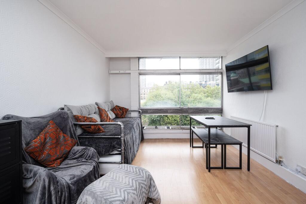 Studio flat for rent